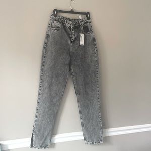 BOOHOO - Dark Acid Wash Jeans - Split Hem